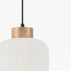 Lámpara colgante Harmony, Ø 20 cm, vidrio opalino, madera de roble, E27
