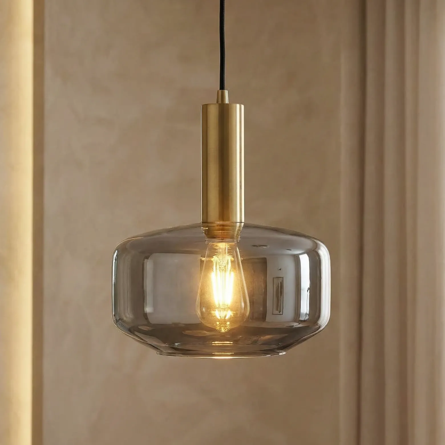 Lámpara colgante Hildur de Lindby, Ø 22 cm, 1 luz, gris humo, cristal