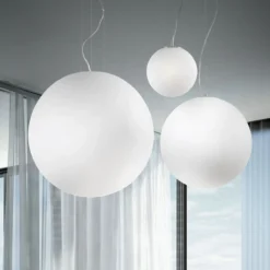 Lámpara colgante Ideal Lux Mapa, Ø 20 cm, cristal opalino, esfera