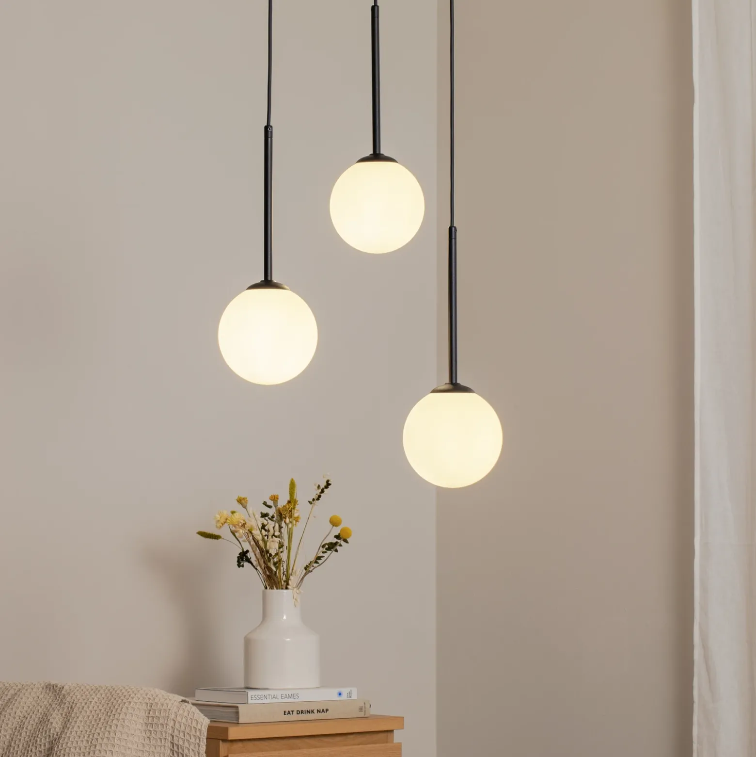 Lámpara colgante Joel, rotonda negra/blanca, 3 luces
