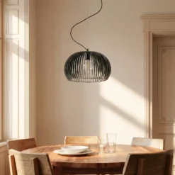 Lámpara colgante Jusra de metal negro, 1 luz.