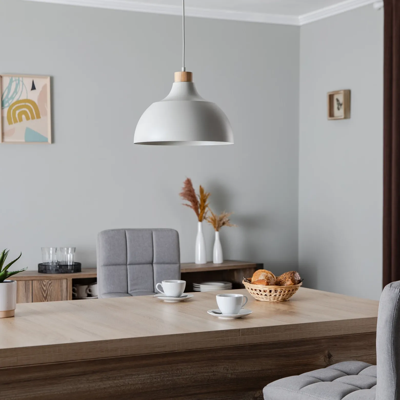Lámpara colgante Kaitt, beige, Ø 34 cm, detalle de madera