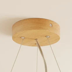 Lámpara colgante Kerio, Ø 47 cm, madera de roble
