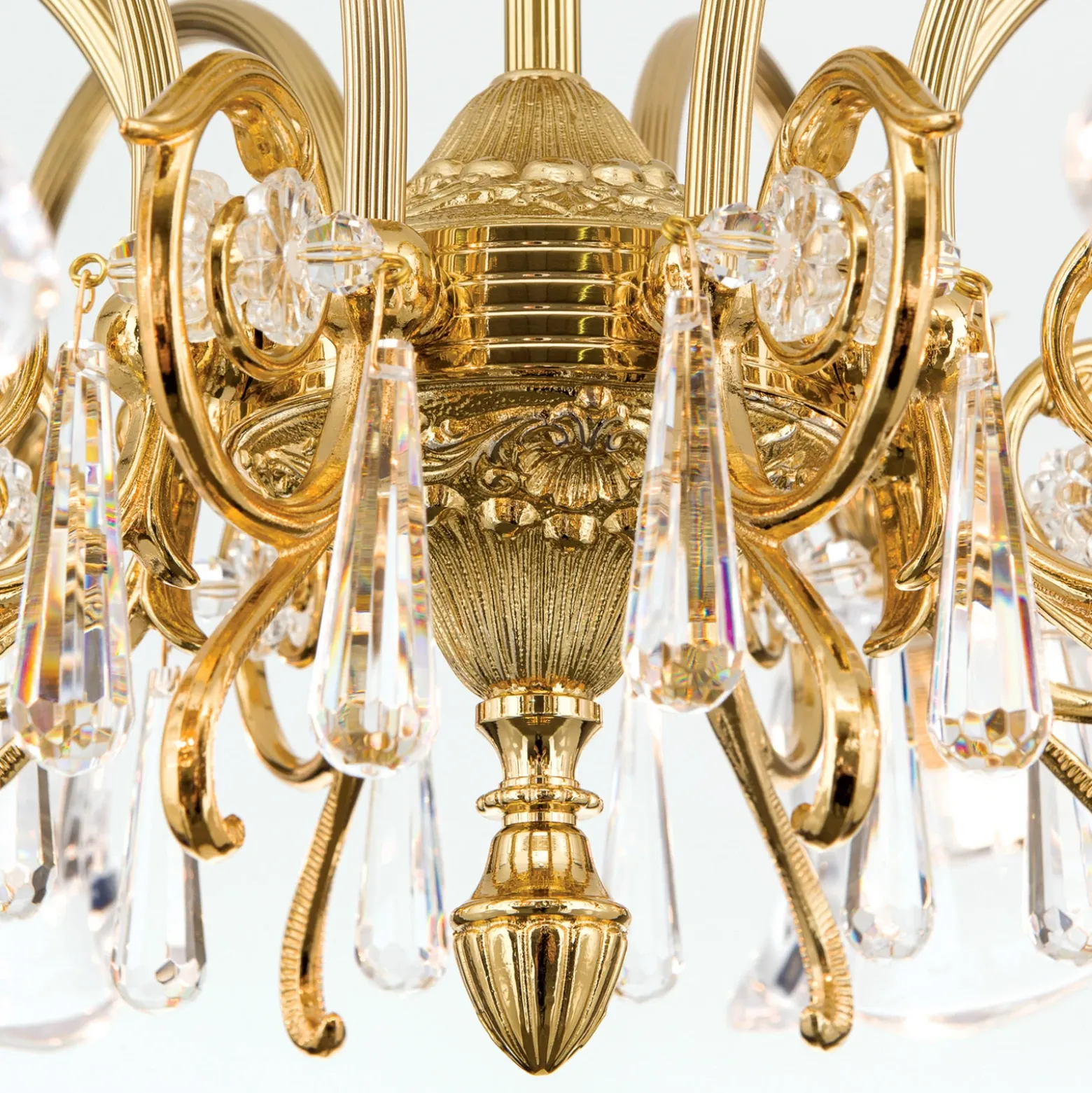 Lámpara colgante La Boheme, dorada, 8 luces, cristal