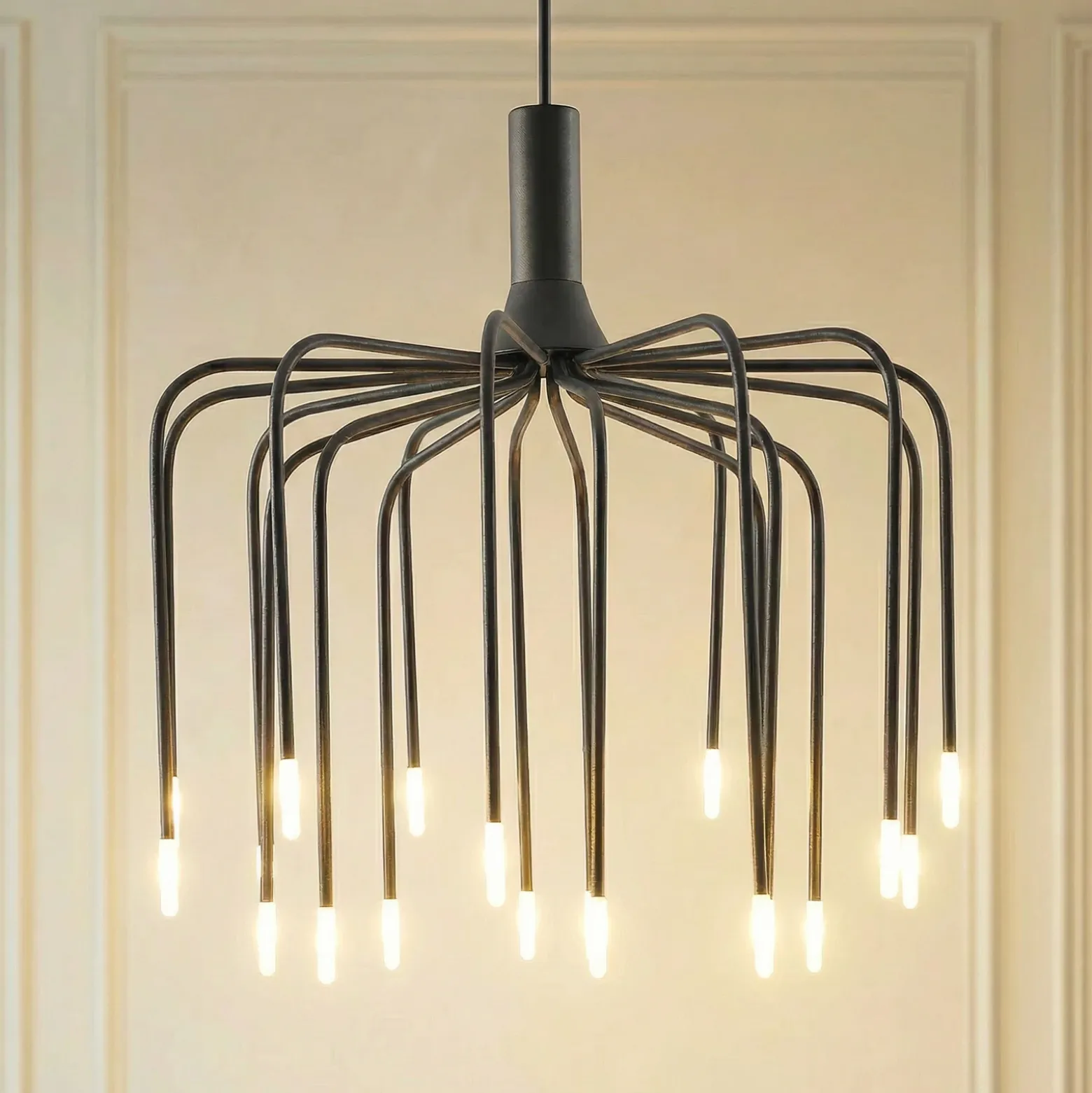 Lámpara colgante LED Ariadne de Lucande, Ø 57 cm, negro mate, 20 lámparas.