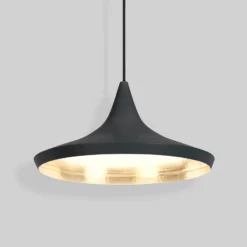 lámpara colgante LED Beat Flat de Tom Dixon, negra, Ø 56 cm
