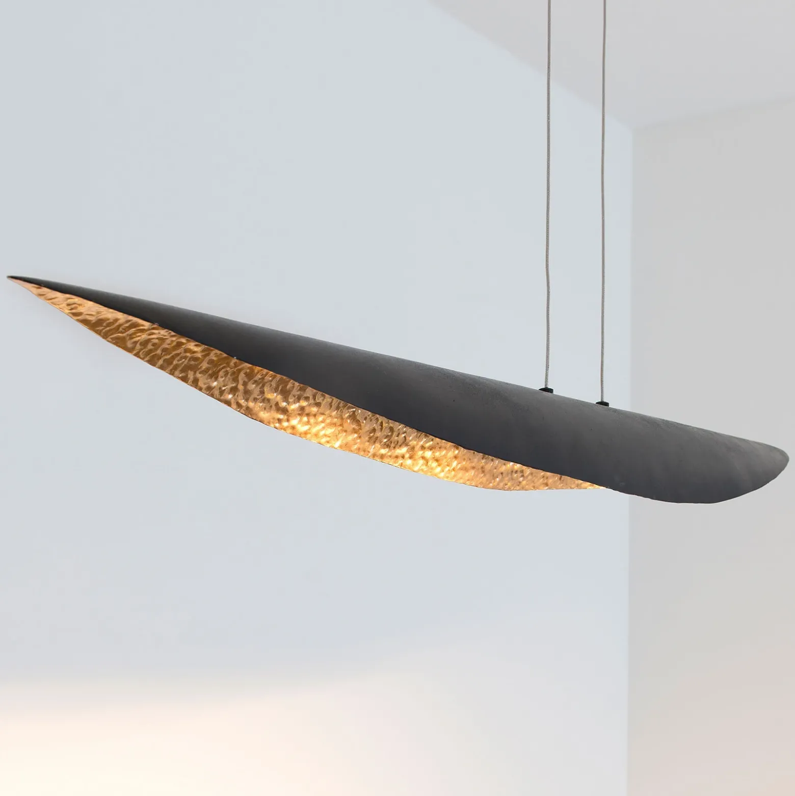 Lámpara colgante LED Chiasso, negro-marrón/oro