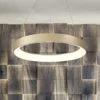 Lámpara colgante LED inteligente Niseko II, Ø 38 cm, color dorado, CCT