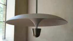 Lámpara colgante LED «Kantarell» de New Works, Ø 55 cm, negra