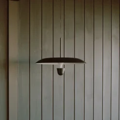 Lámpara colgante LED «Kantarell» de New Works, Ø 55 cm, negra