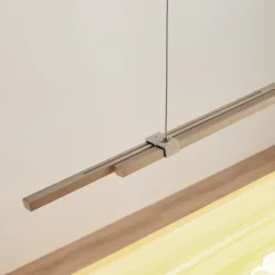 Lámpara colgante LED lineal Tymon, estrecha, extensible