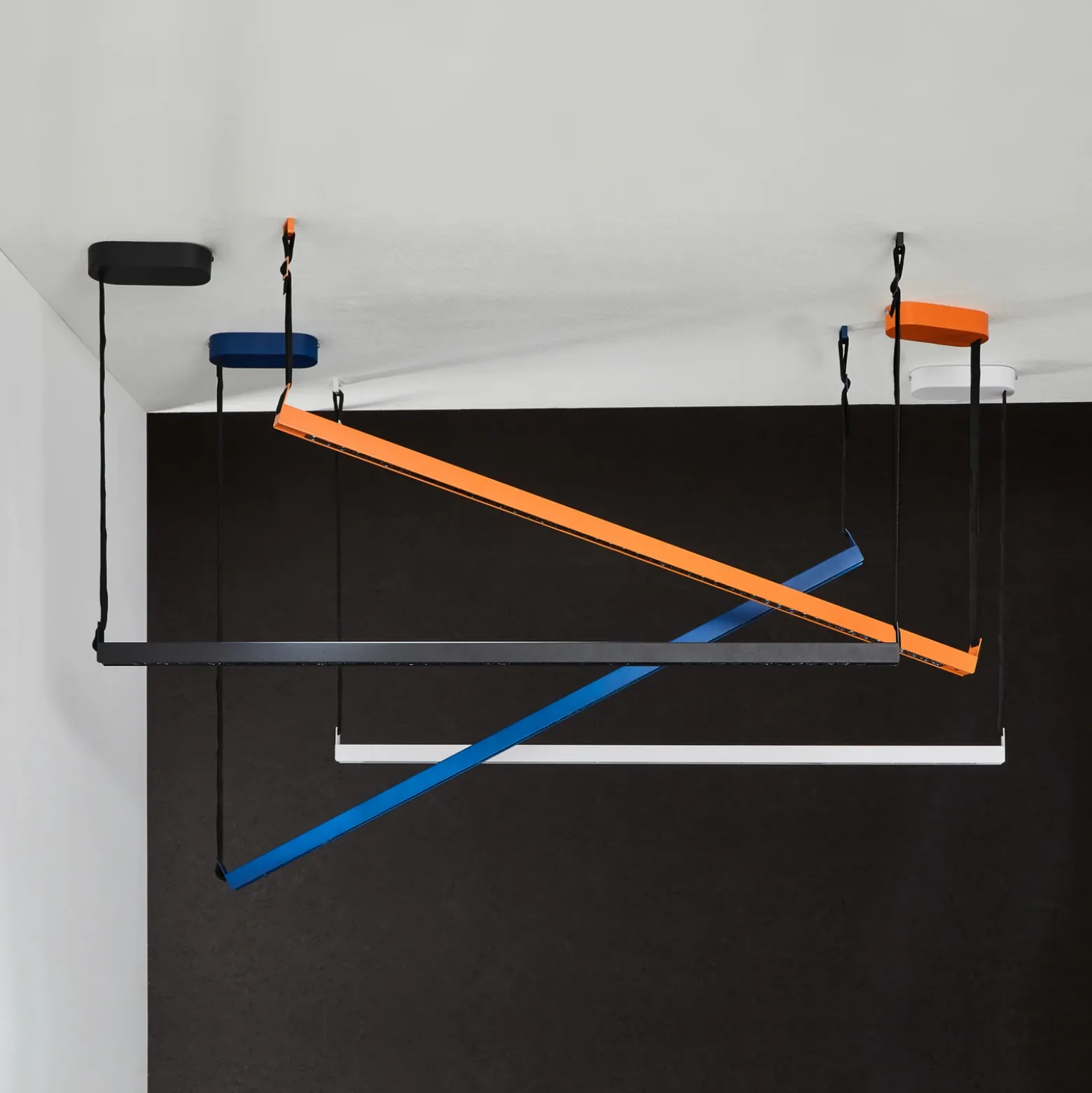 Lámpara colgante LED LOOM DESIGN Belto, blanca