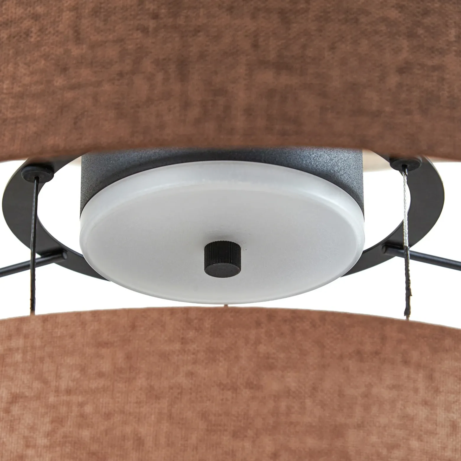 Lámpara colgante LED Lucande Peldano, Ø50 cm marrón/beige, atenuable