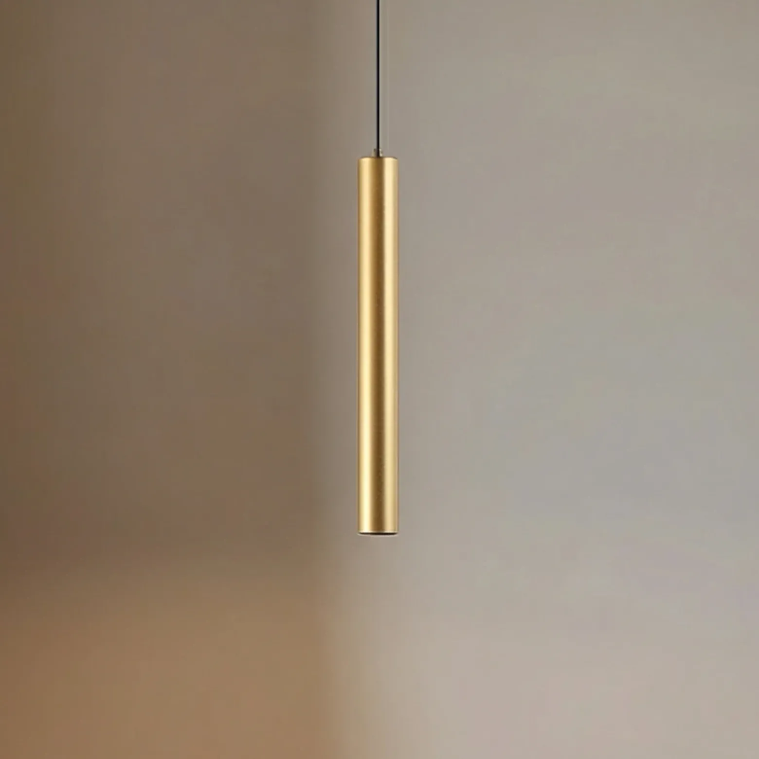 Lámpara colgante LED Lumaro de Lindby, dorada, 27 cm, 48 V, atenuable