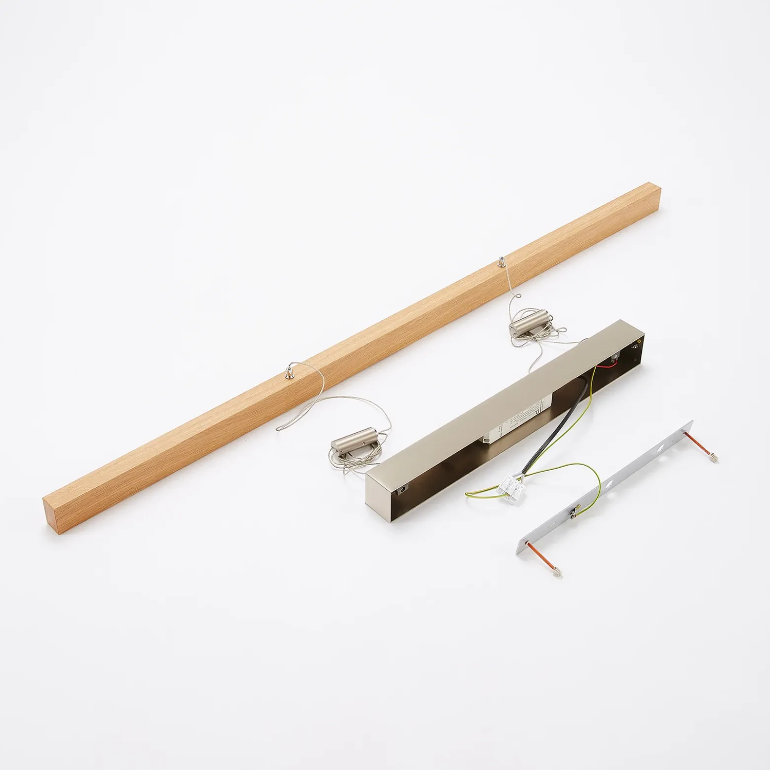 Lámpara colgante LED Nora de Quitani, roble natural, longitud 118 cm