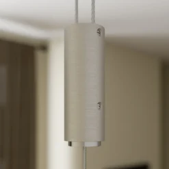 Lámpara colgante LED Nora de Quitani, roble natural, longitud 118 cm