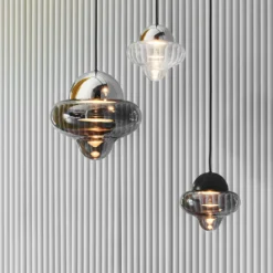 Lámpara colgante LED Nutty, gris humo/cromo, Ø 18,5 cm, cristal