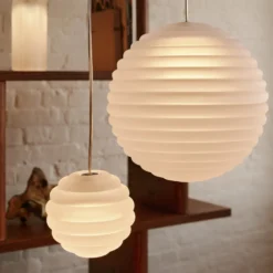 Lámpara colgante LED Press Sphere de Tom Dixon, esmerilada, Ø 30 cm