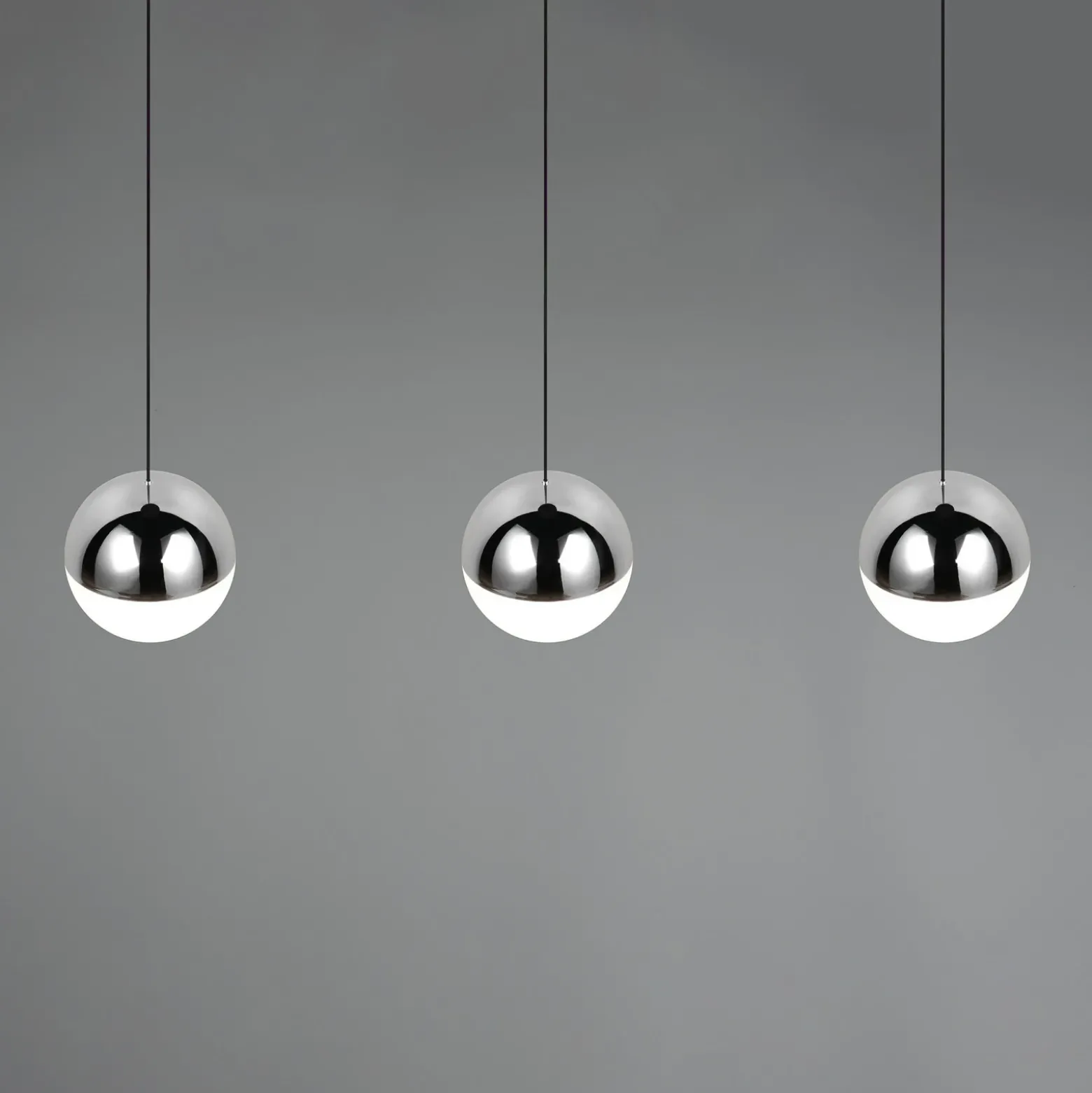 Lámpara colgante LED Senta, cromada, longitud 62 cm, 4000 K, 3 luces.