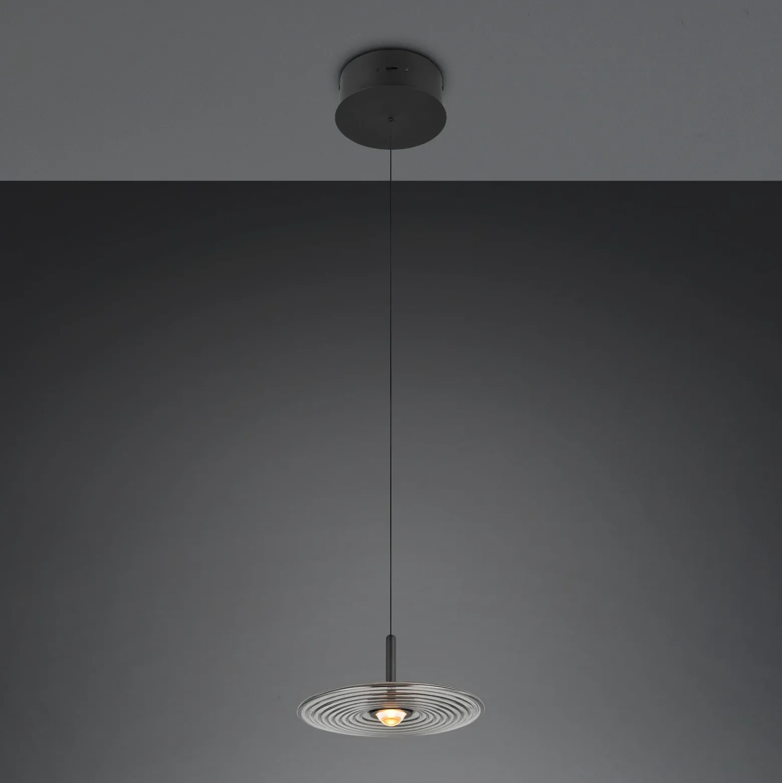 Lámpara colgante LED Sirena, negro/gris ahumado, Ø 20 cm, cristal, CCT