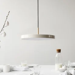 Lámpara colgante LED UMAGE Asteria Medium nácar/latón Ø 43 cm