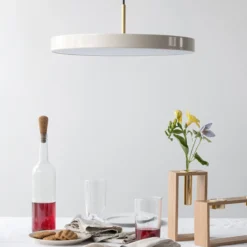 Lámpara colgante LED UMAGE Asteria Mini, blanco perla/latón, Ø 31 cm