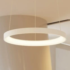 Lámpara colgante LED Vivy de Arcchio, Ø 58 cm, blanca, metal