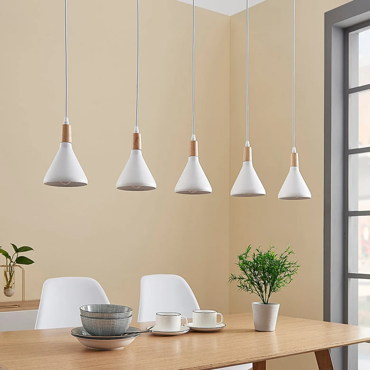 Lámpara colgante Lindby Arina, 100 cm, blanca, 5 luces, E14