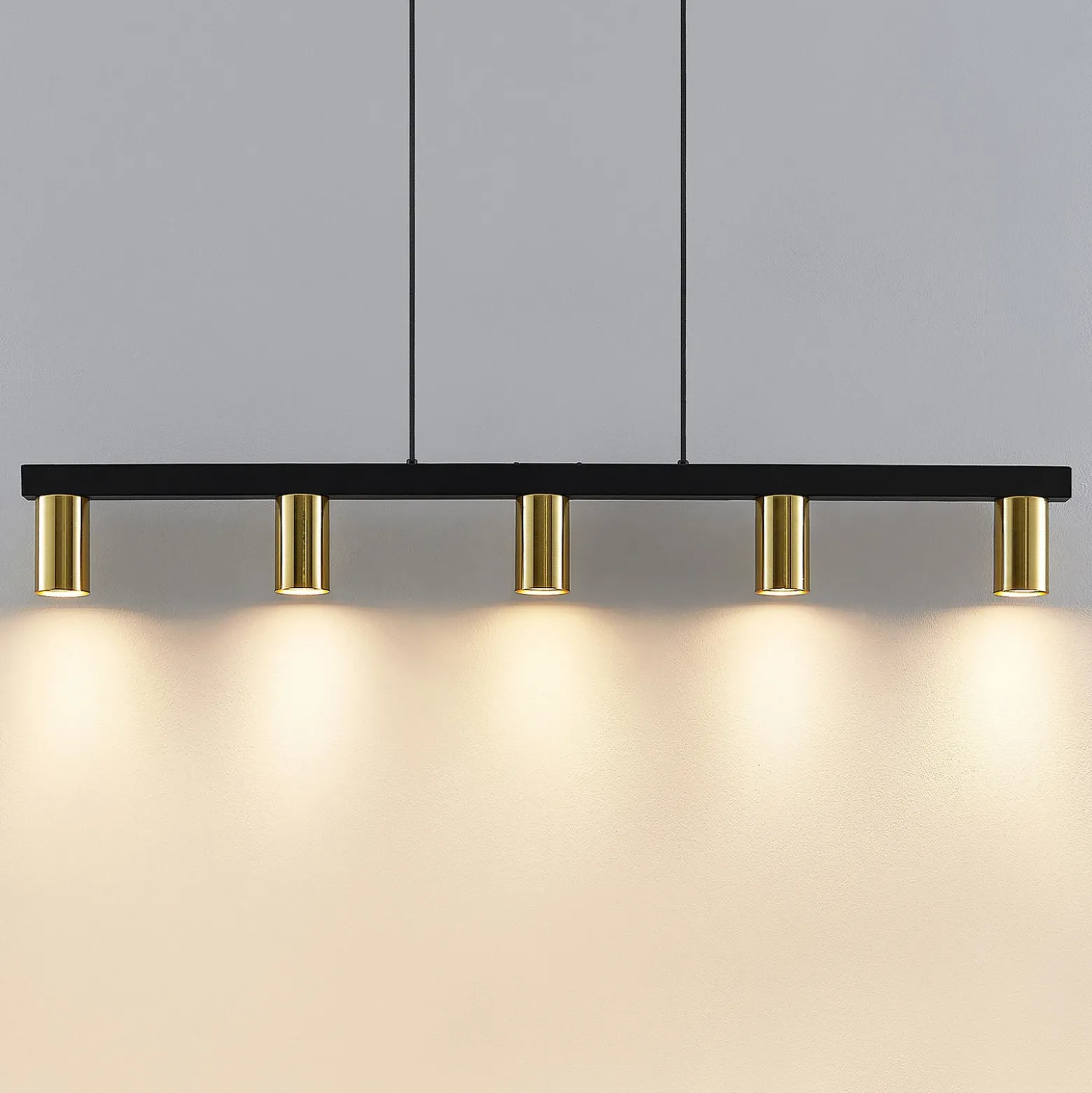 Lámpara colgante Lindby Baliko, negro/latón, 5 luces, GU10