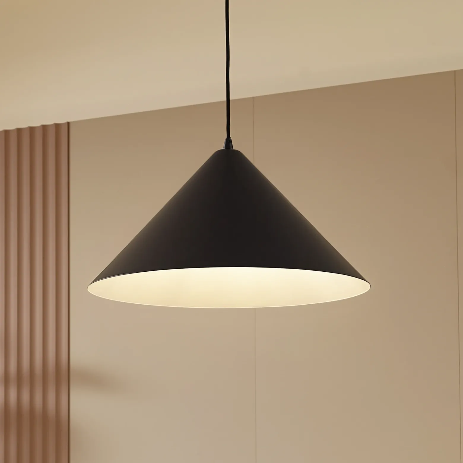 Lámpara colgante Lindby Clarine, blanco/negro, Ø 50 cm, metal