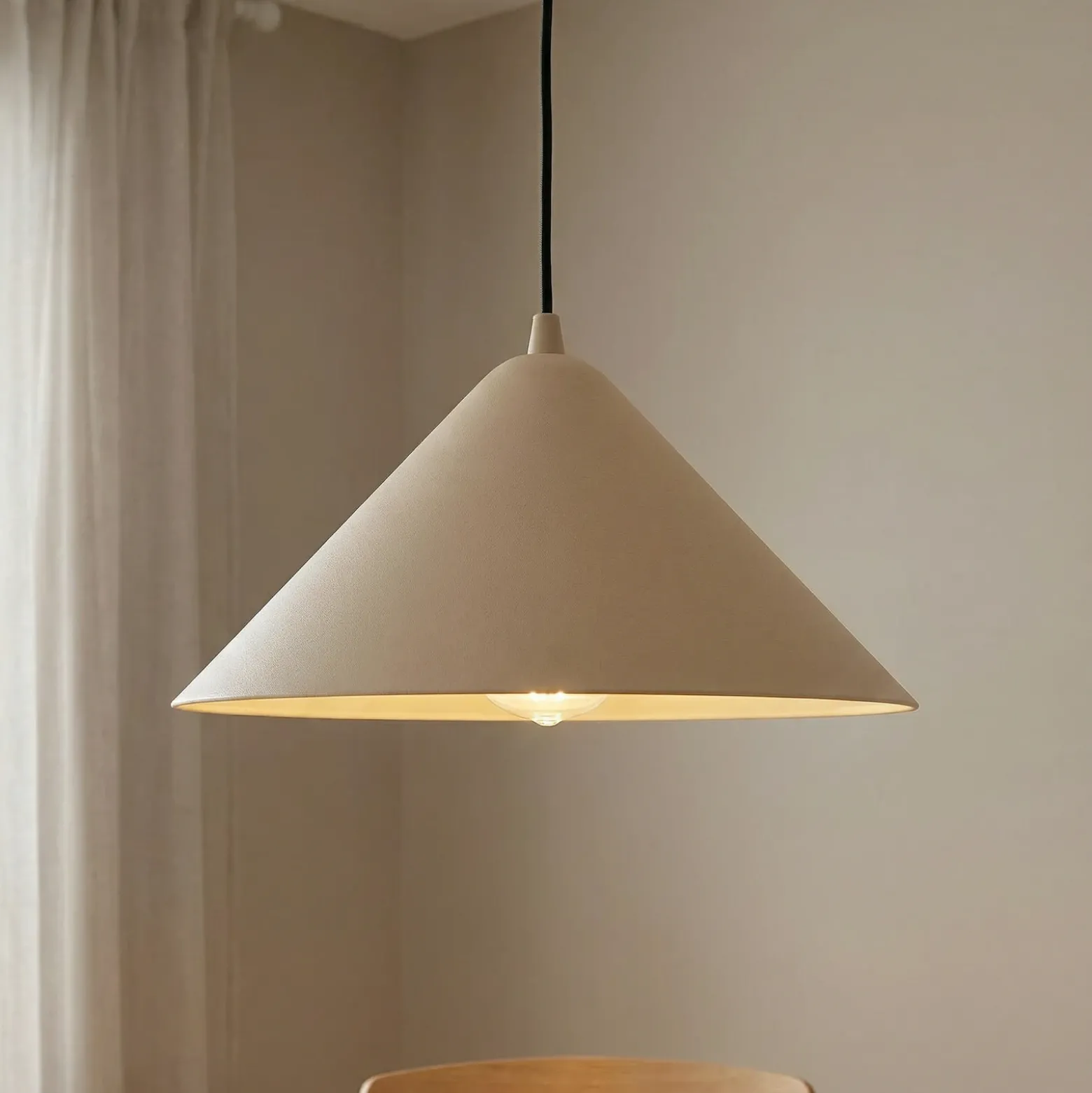 Lámpara colgante Lindby Clarine, beige, Ø 32 cm, metal