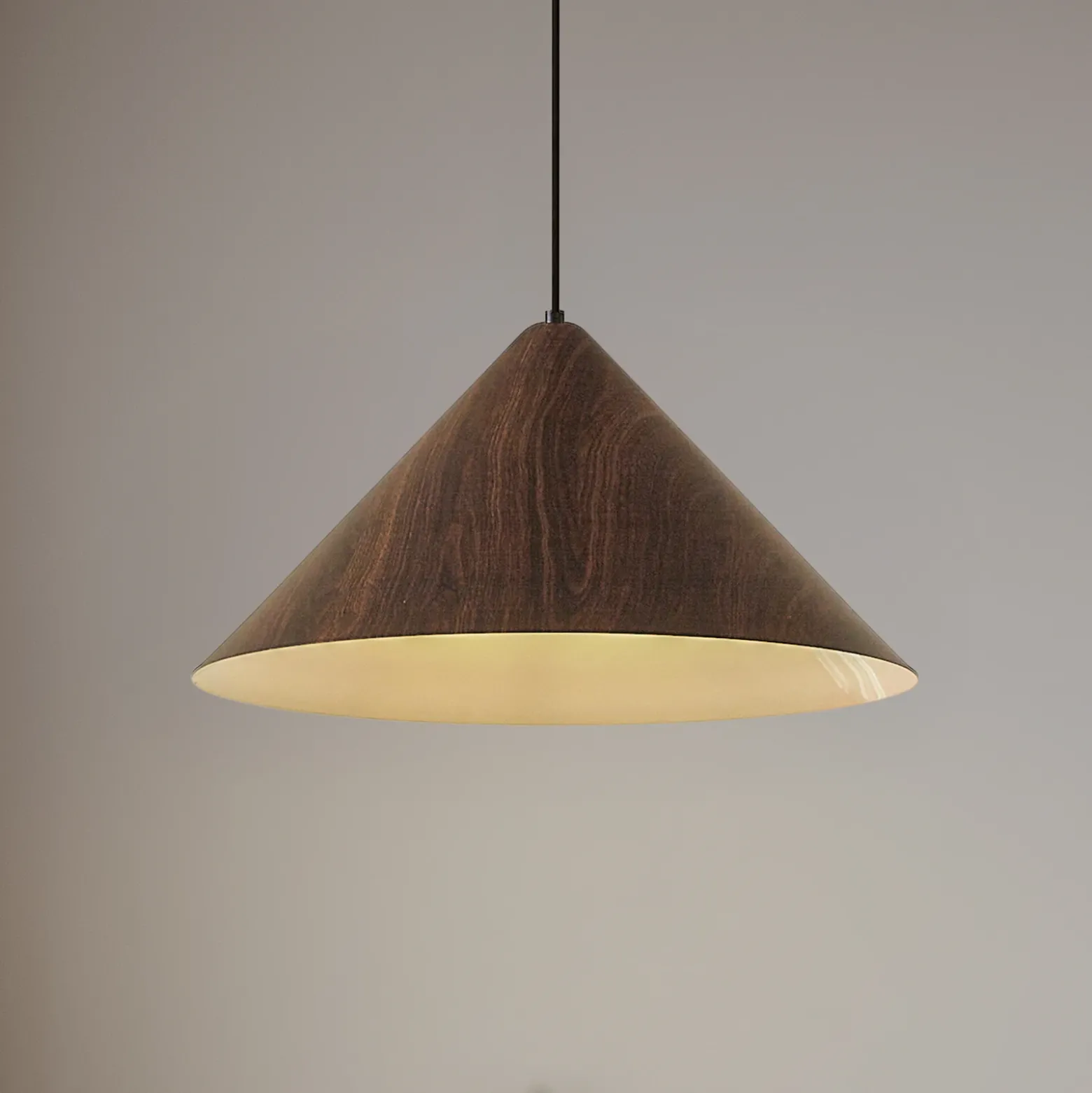 Lámpara colgante Lindby Clarine, nogal, Ø 50 cm, metal