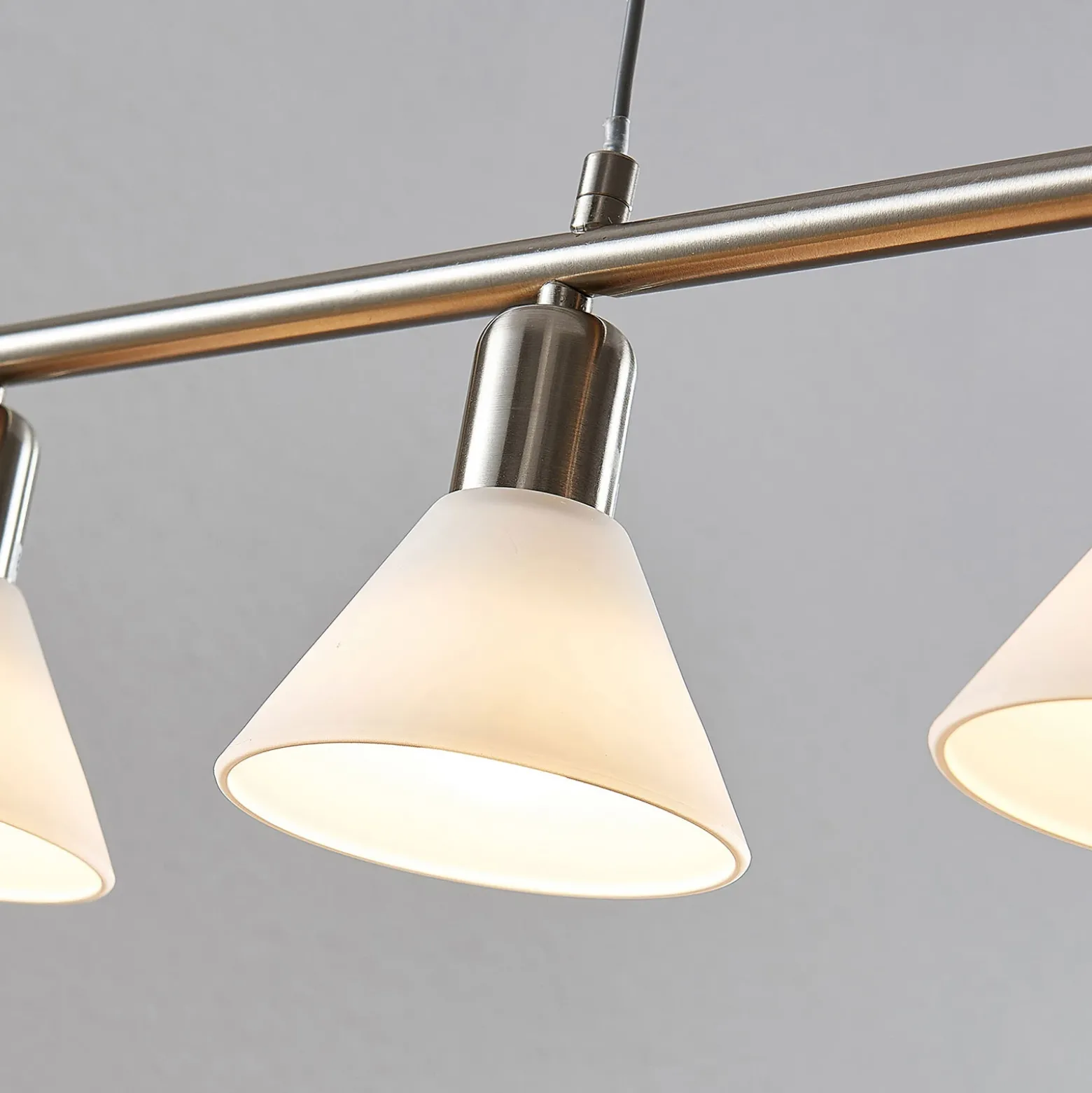 Lámpara colgante Lindby Delira, níquel de 4 luces, regulable en altura