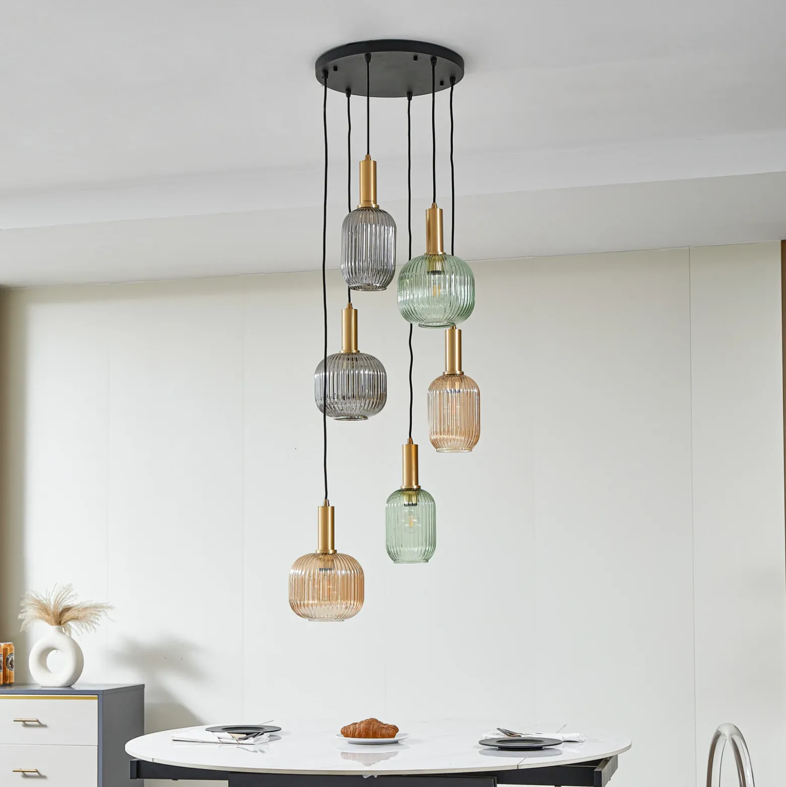 Lámpara colgante Lindby Doroteo, 6 luces, verde/ámbar/gris, cristal