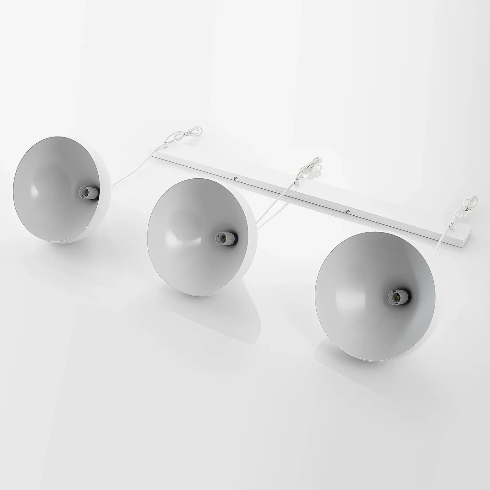 Lámpara colgante Lindby Elamira, blanca, metal, 133 cm, 3 luces.