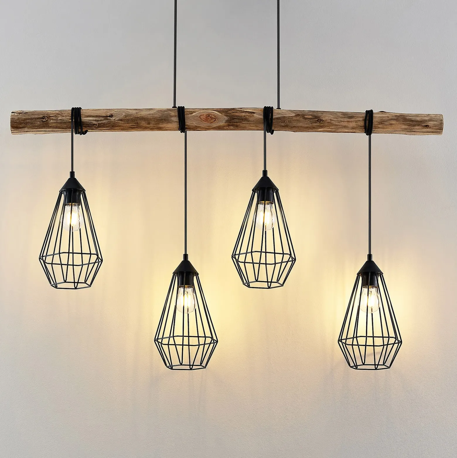 Lámpara colgante Lindby Eldarion, 116 cm, 4 luces, madera, E27