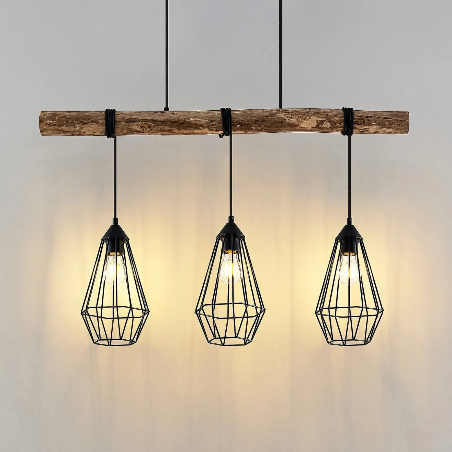 Lámpara colgante Lindby Eldarion, 90 cm, 3 luces, madera, E27
