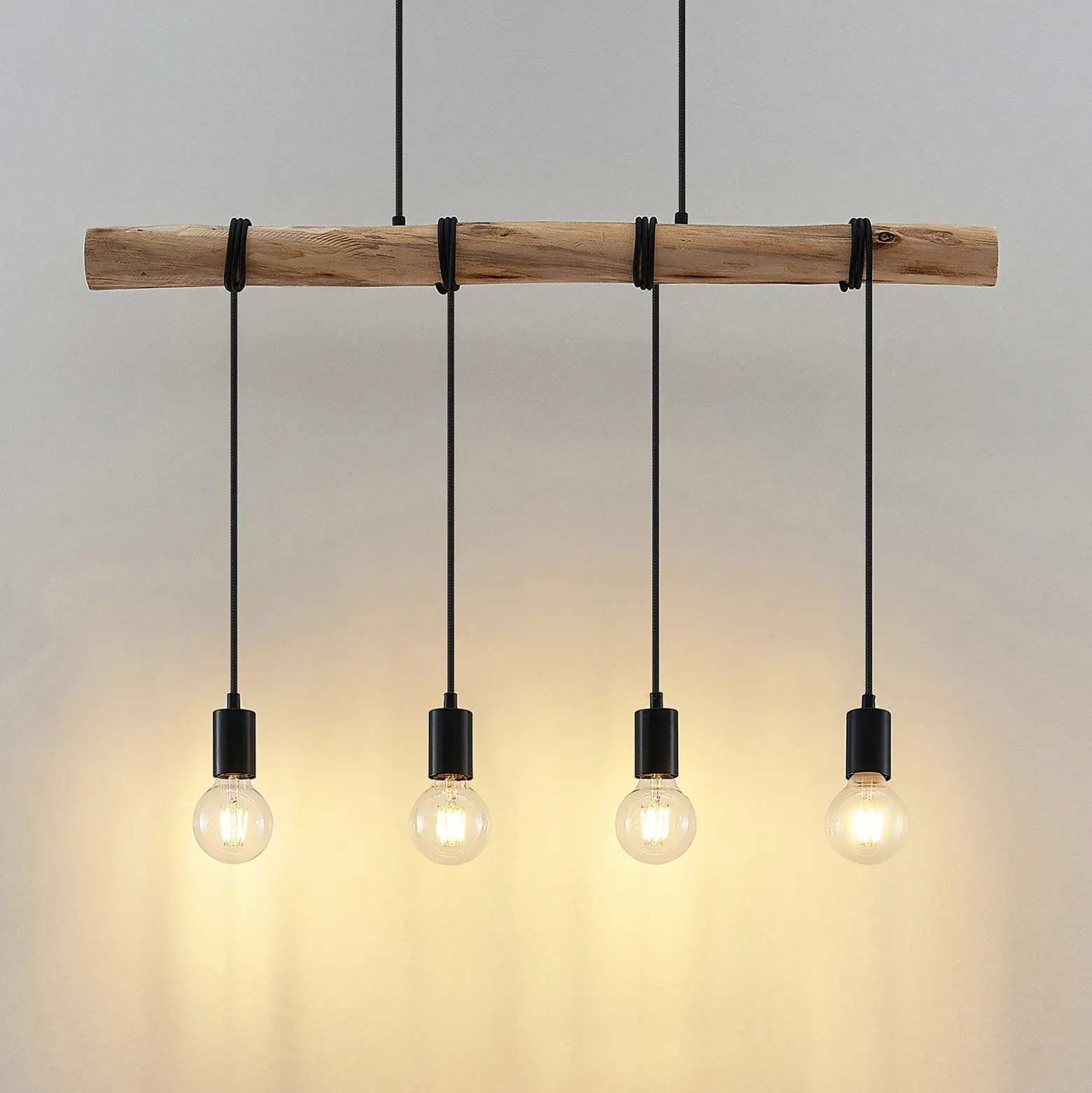 Lámpara colgante Lindby Ferris, 4 luces, 90 cm, madera, E27