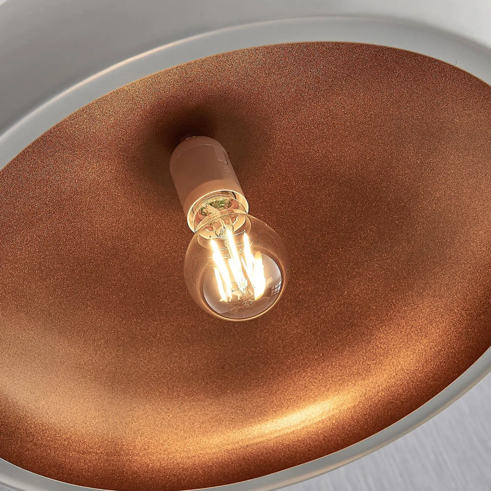 Lámpara colgante Lindby Gerwina, blanco/oro, metal, 40 cm, E27
