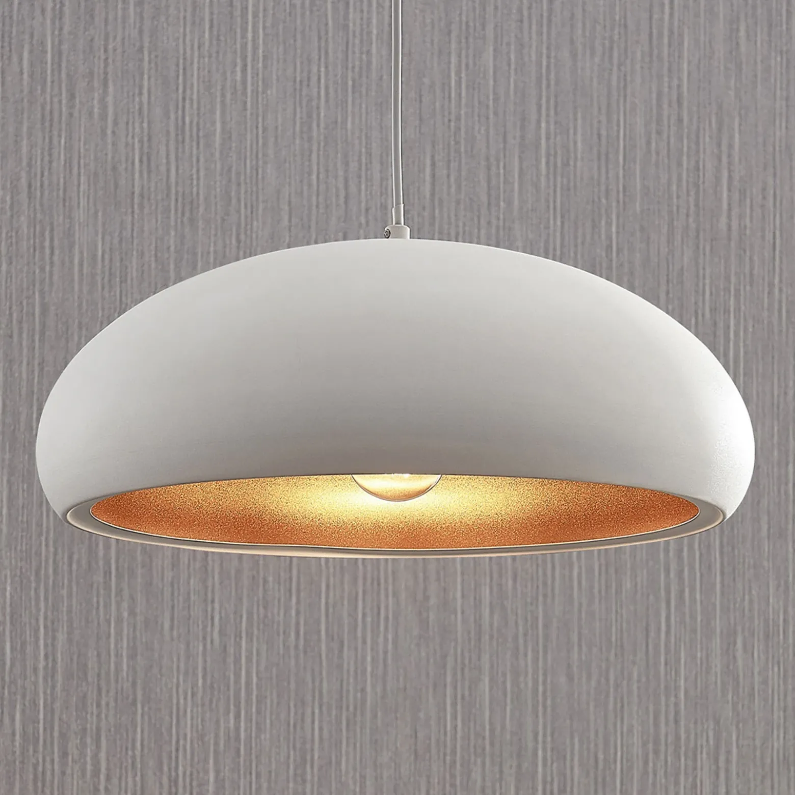 Lámpara colgante Lindby Gerwina, blanco/oro, metal, 40 cm, E27