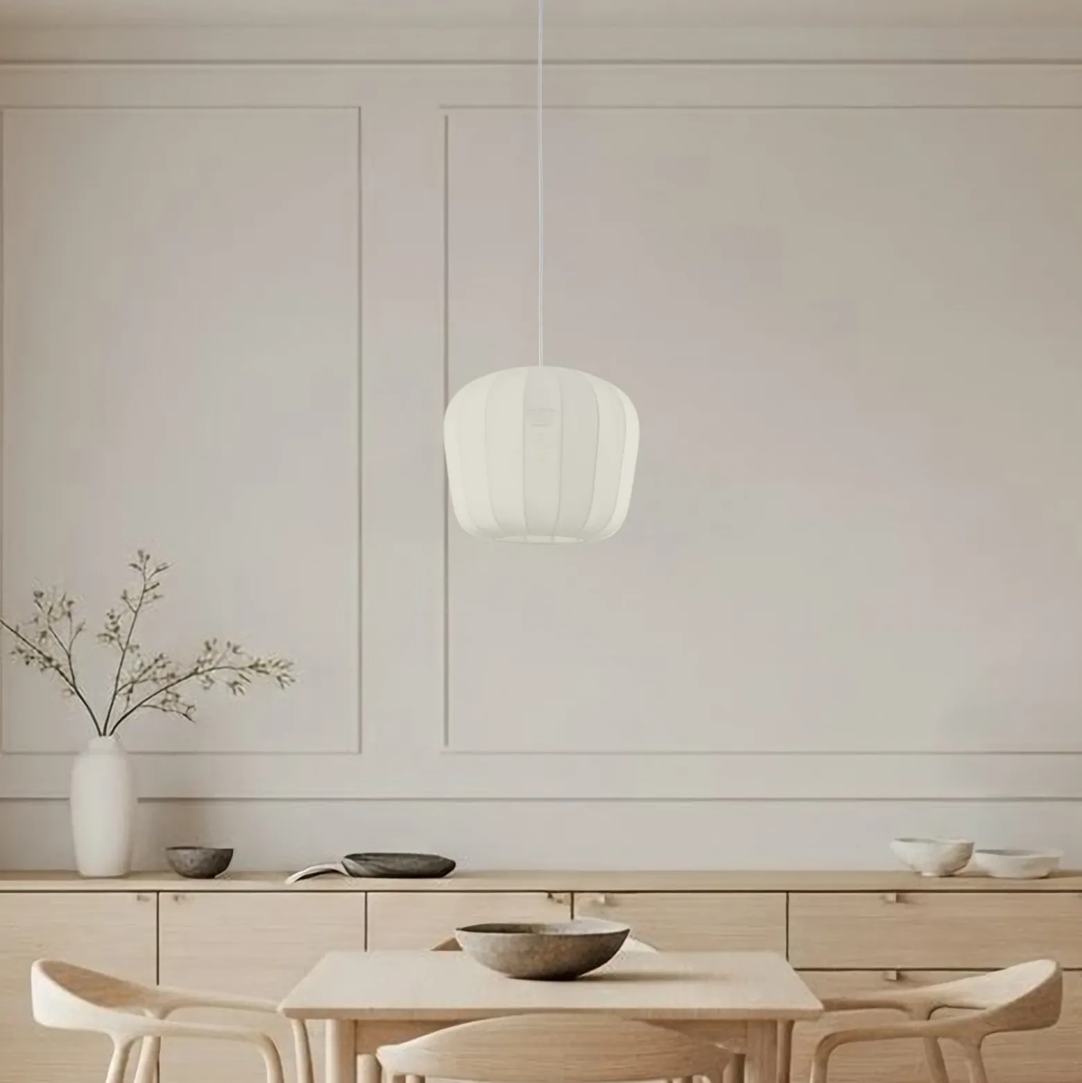 Lámpara colgante Lindby Helin, blanca, Ø 35 cm, tela