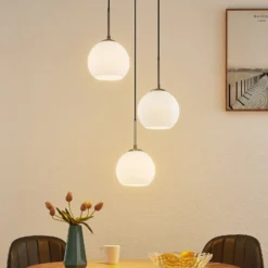 Lámpara colgante Lindby Jurian, Ø 32 cm, 3 luces, níquel/opal, cristal