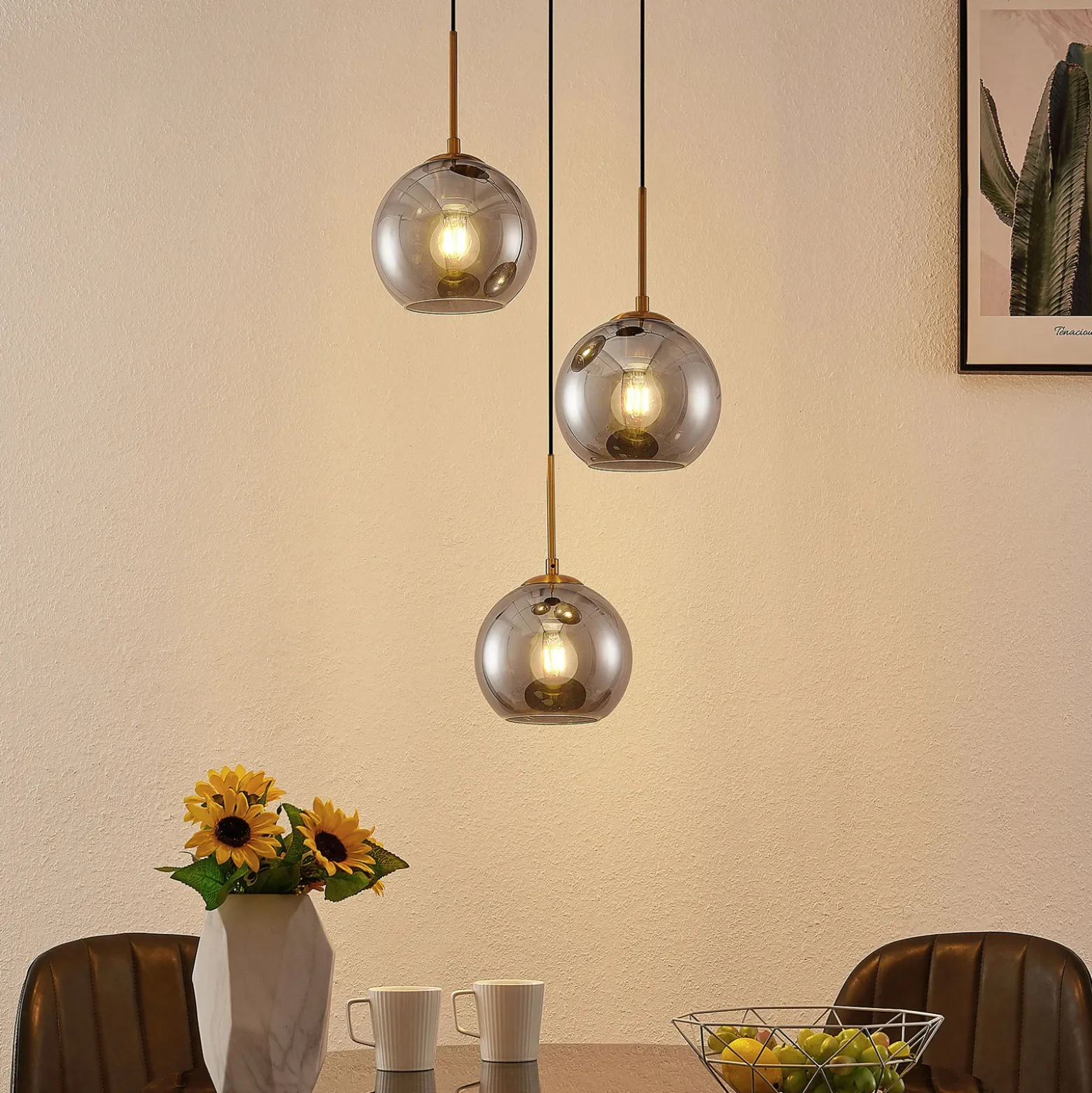 Lámpara colgante Lindby Jurian, 32 cm, 3 luces, bronce, humo, cristal