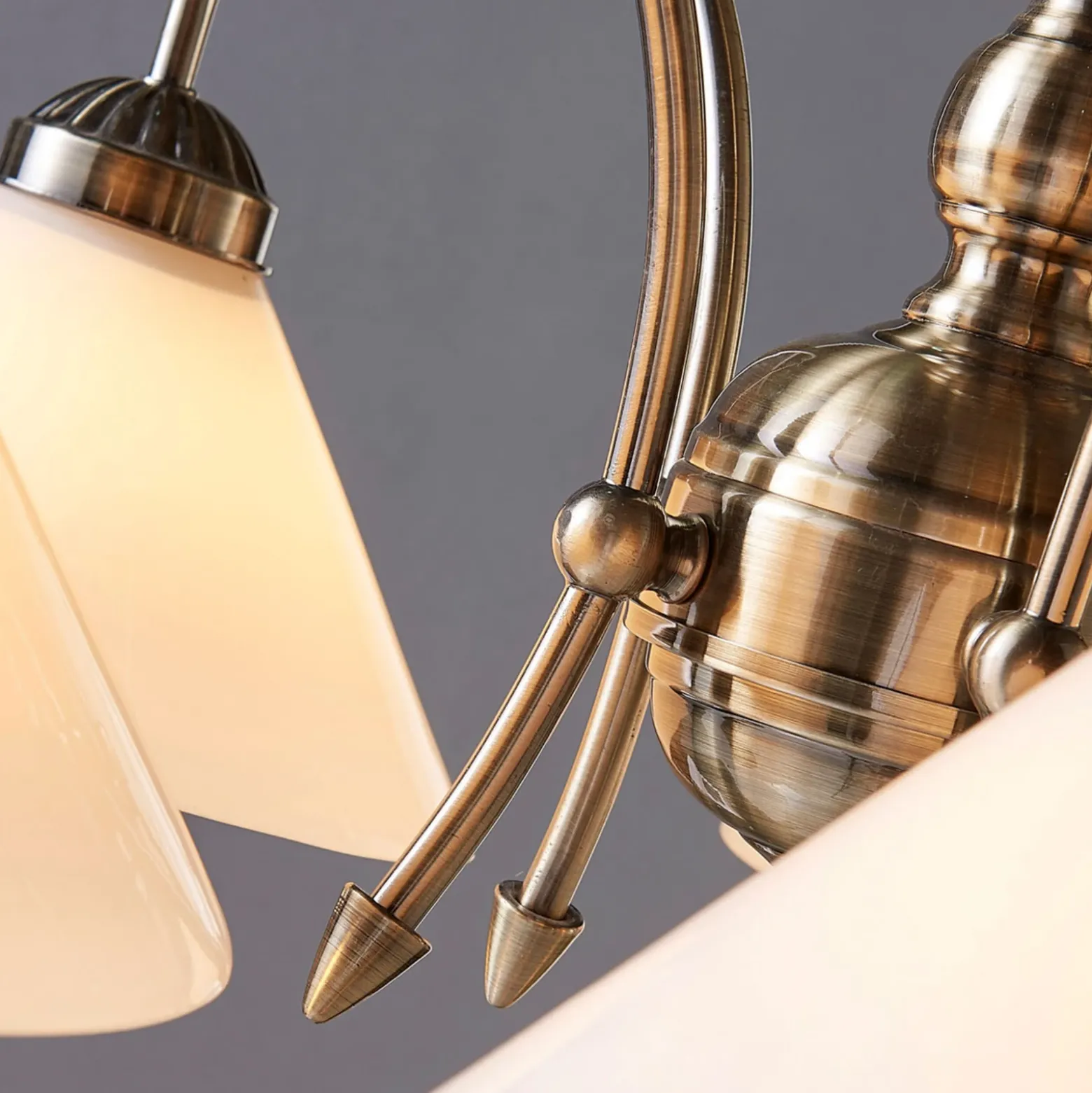 Lámpara colgante Lindby Otis, Ø 68 cm, 5 luces, blanca, cristal, E27