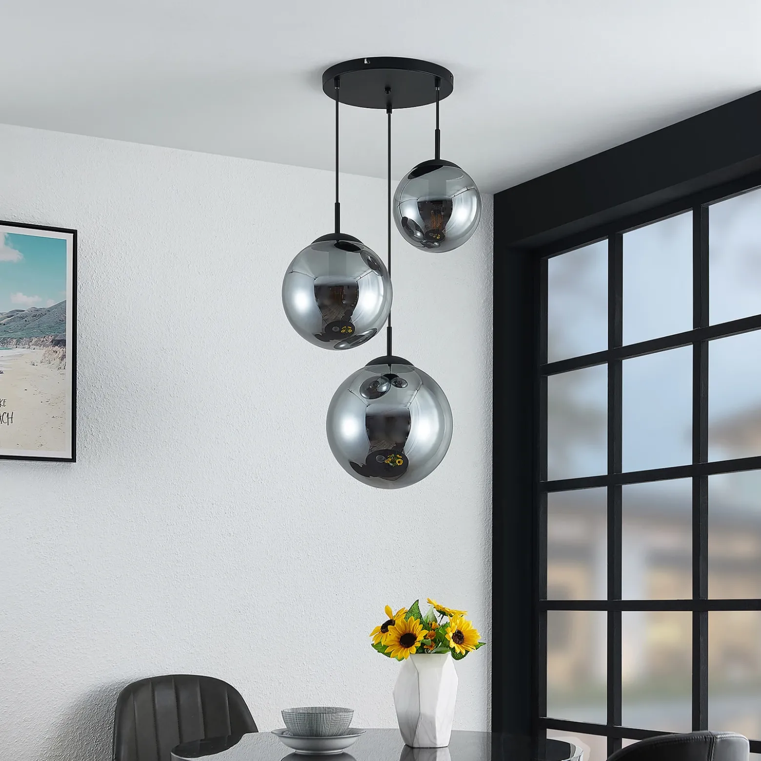 Lámpara colgante Lindby Teeja, ahumada, 3 luces, Ø52cm, cristal, E27