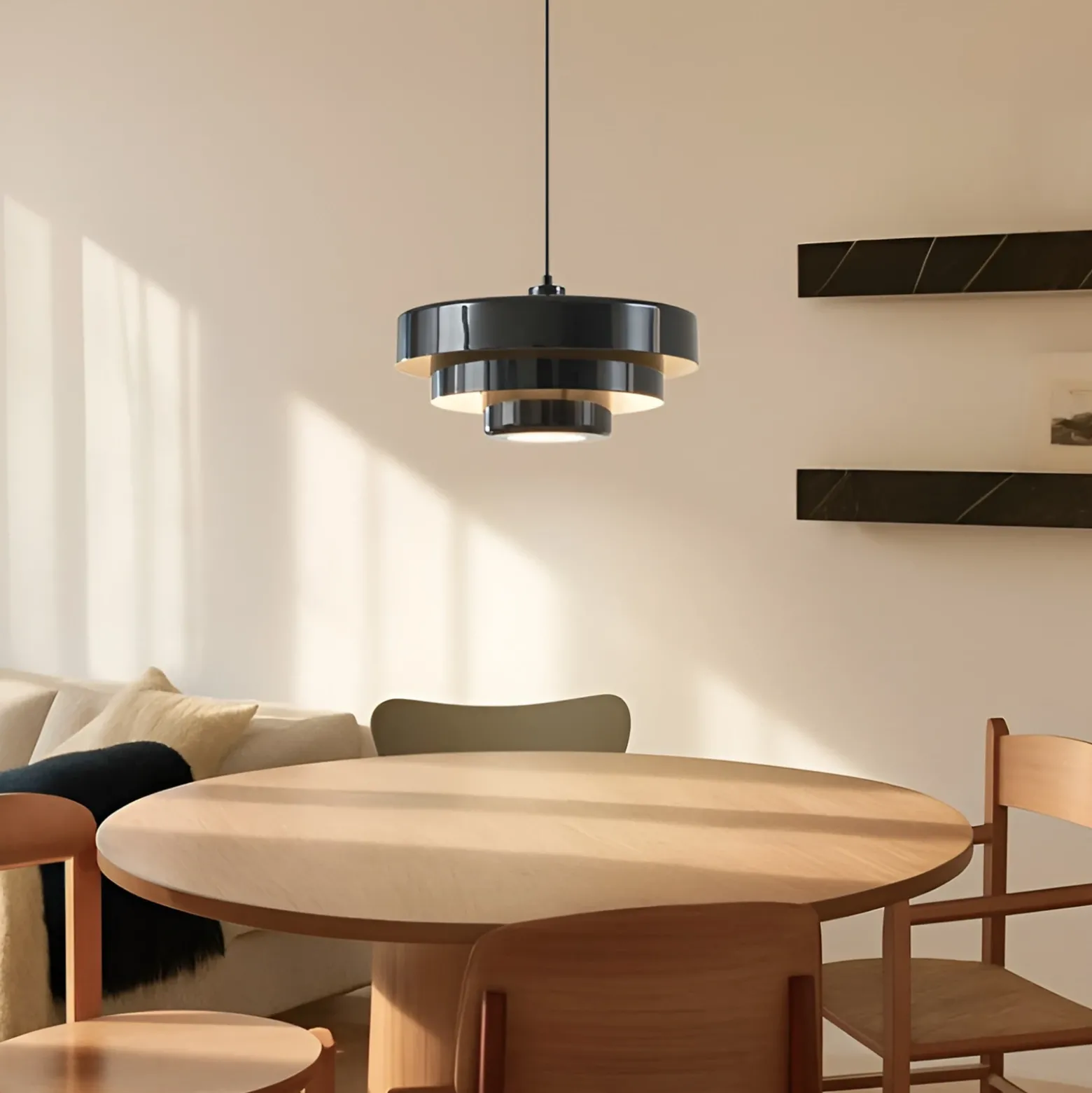 Lámpara colgante Lindby Tivra, negro brillante, Ø 35 cm, metal