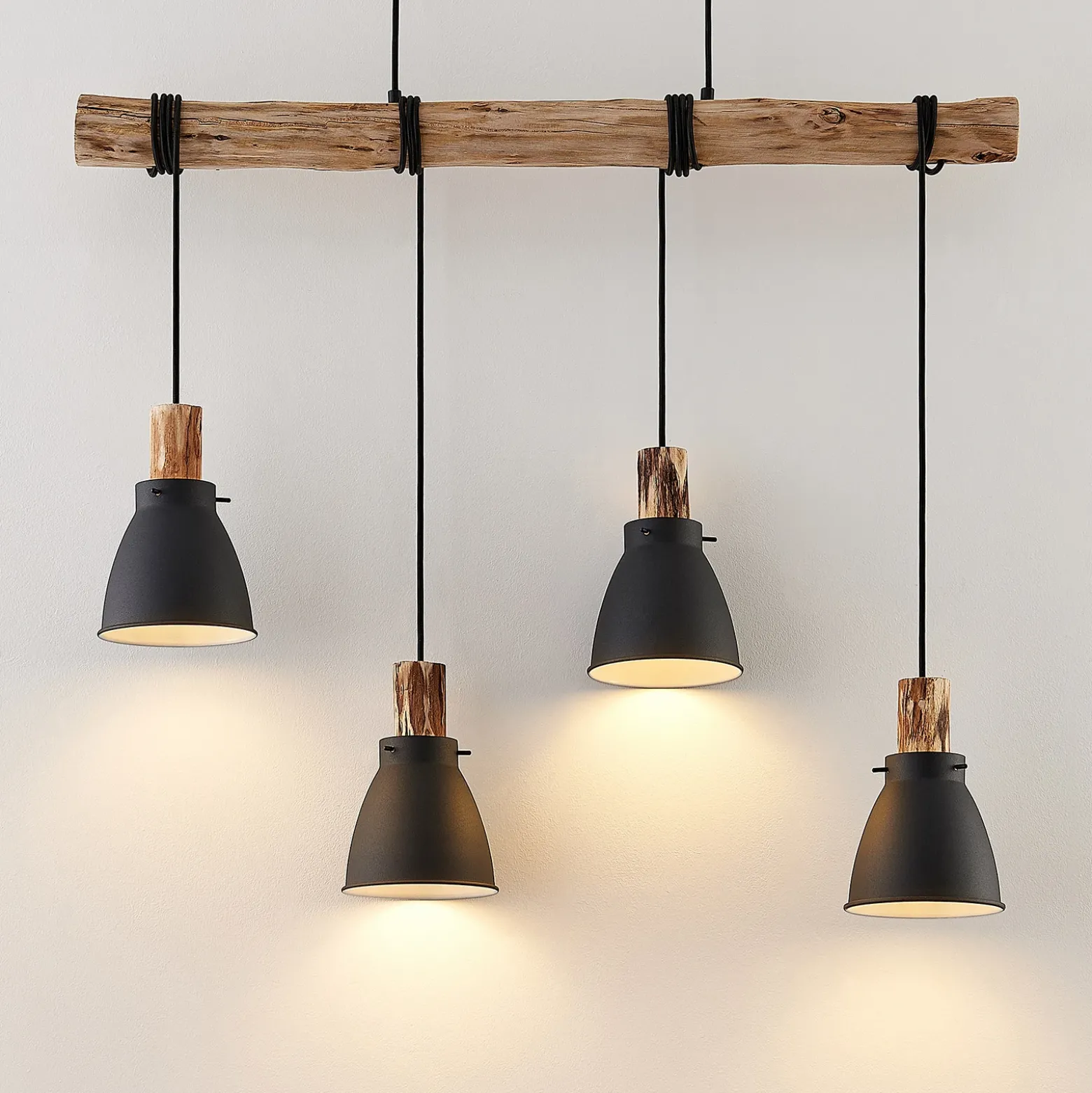 Lámpara colgante Lindby Trebale, E14, Ø 15 cm, 4 luces, madera