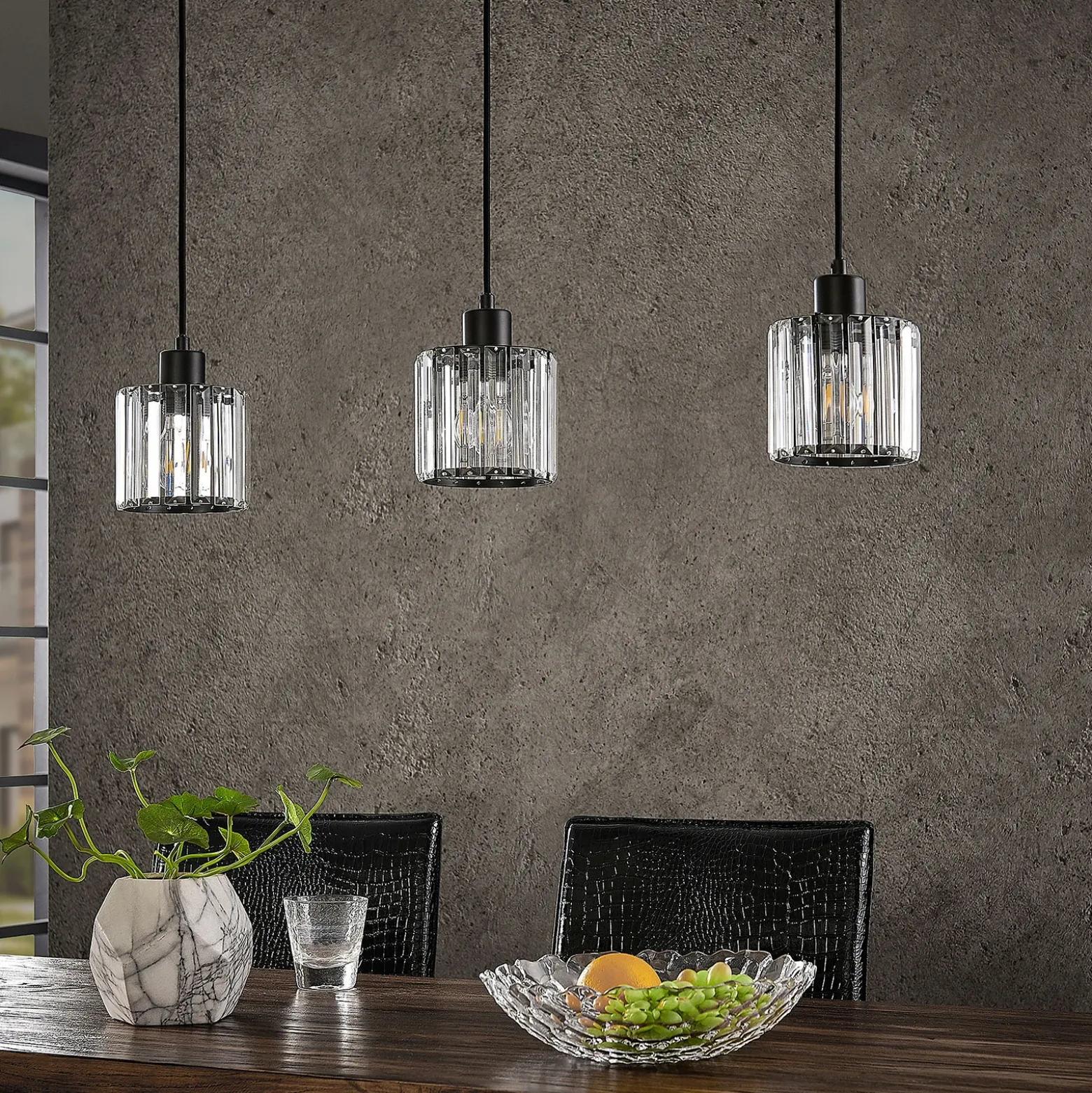 Lámpara colgante Lindby Vella, transparente, cristal, 83 cm, 3 luces.