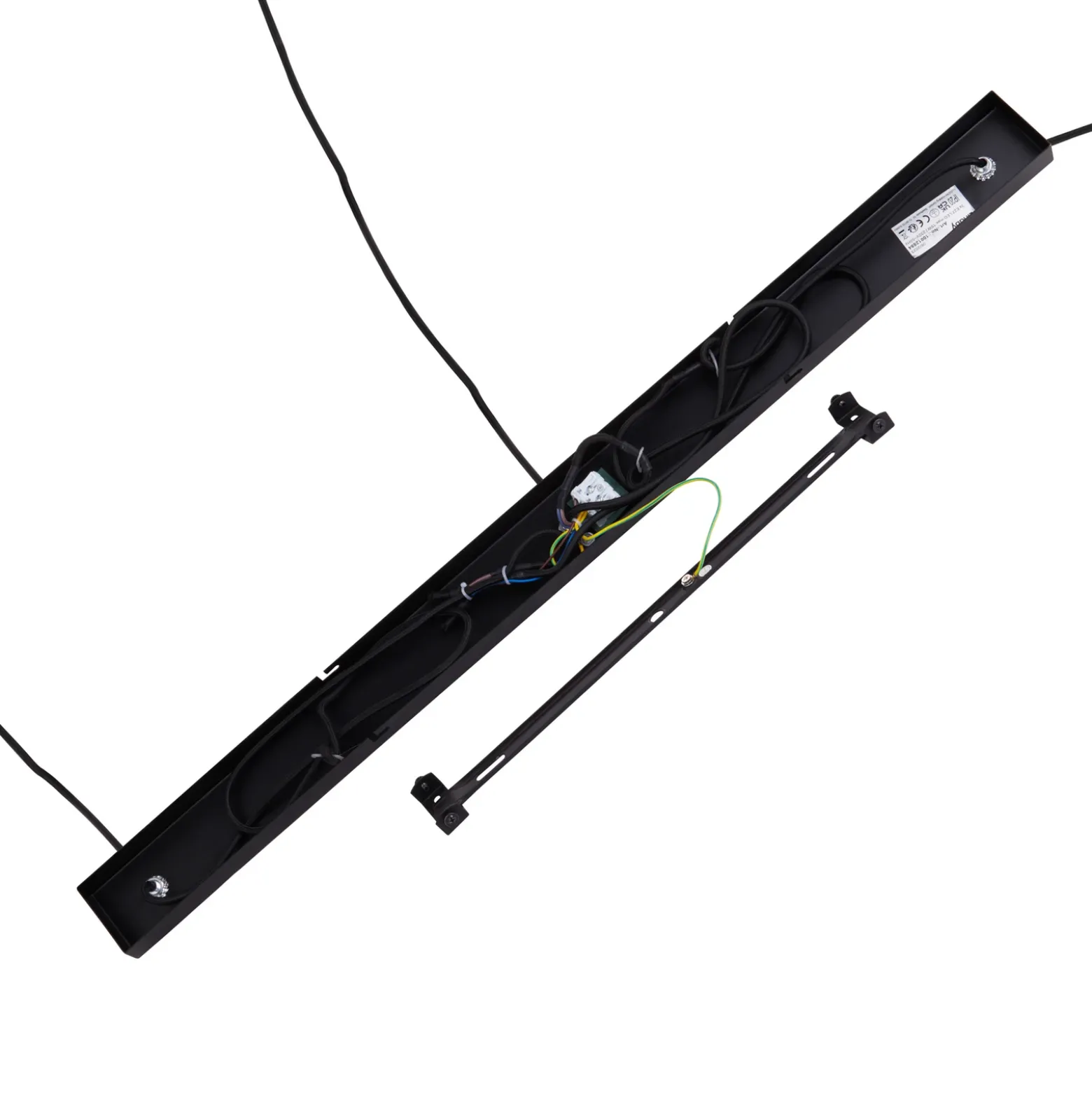 Lámpara colgante Lindby Yaelle, 92 cm de largo, 3 luces, ratán, E27