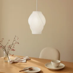 Lámpara colgante Lucande Tovina, textil, blanca, Ø35 cm